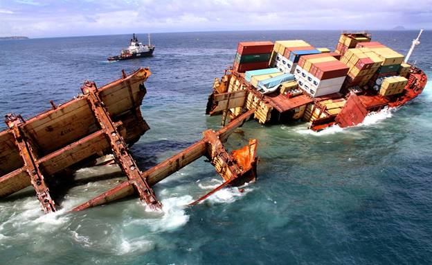 Quá trình vận chuyển hàng hóa bằng đường biển khó tránh khỏi những rủi ro